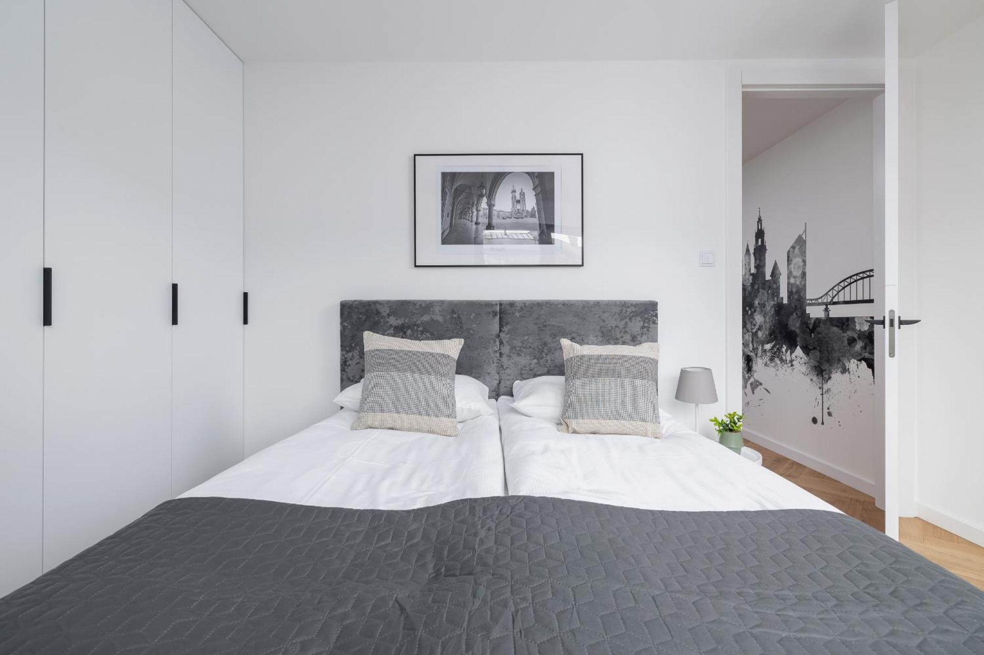 Lux Apartments Kosciuszki 39 With Parking By Renters Prestige Cracovia Esterno foto